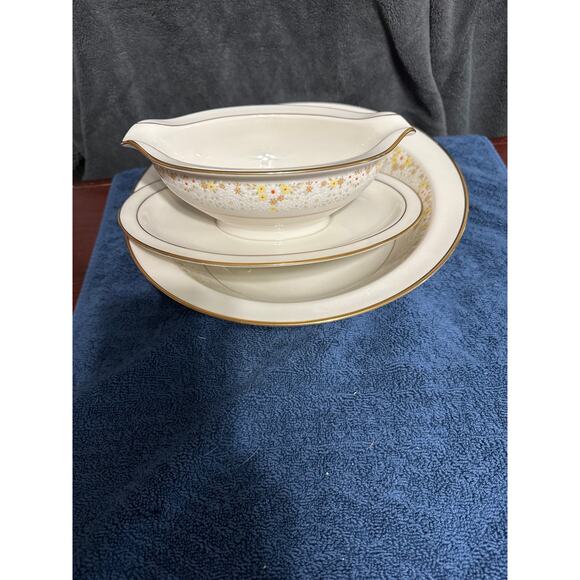 Noritake: "Fragrance" GRAVY BOAT wplate, VEGETABLE BOWL Yellow White Daisy - Picture 2 of 4